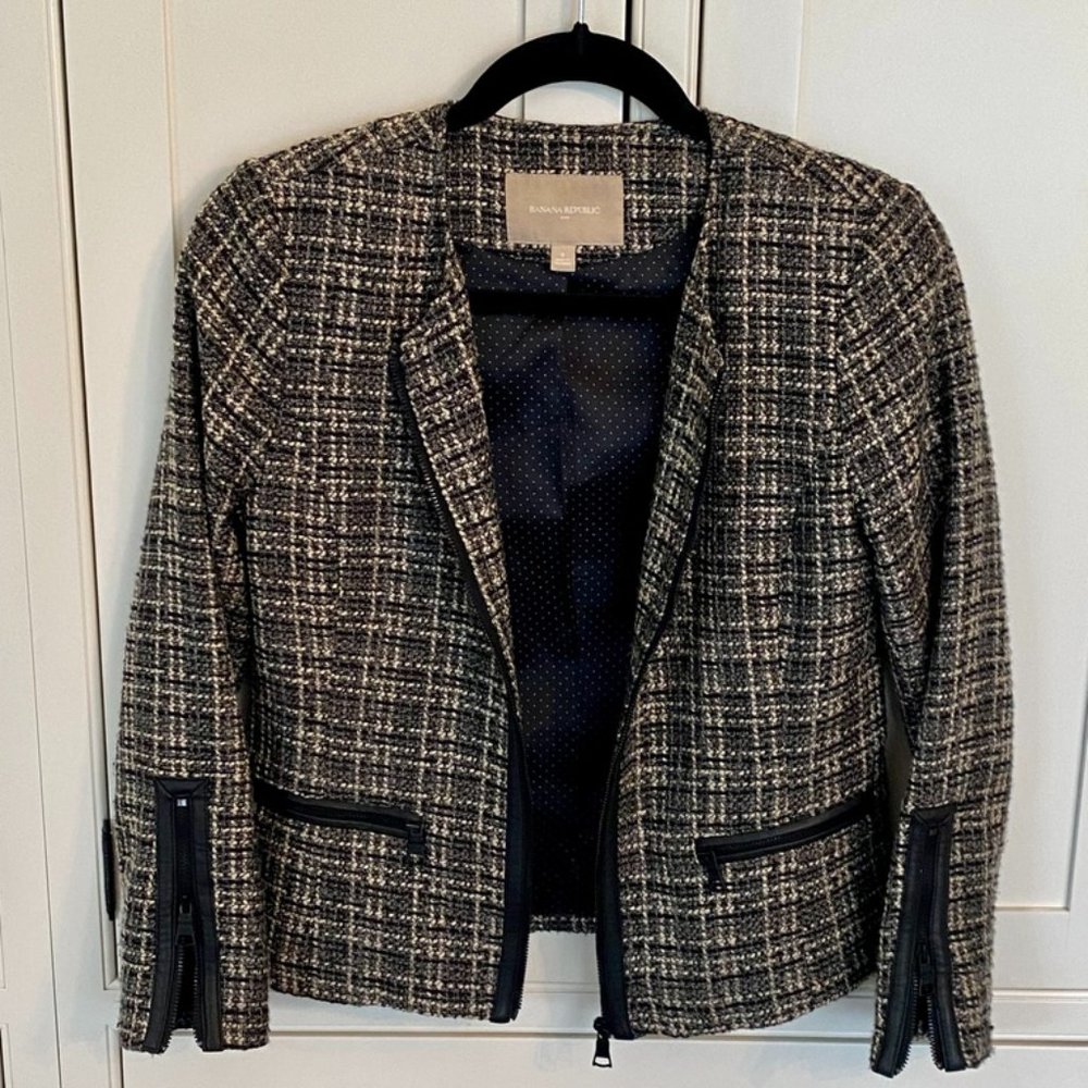 *NOT FOR SALE/SOLD* Banana Republic Tweed Blazer (Khaki, Black & Cream) Size 2